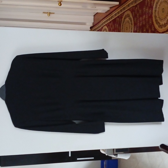 Elegant Black Ladies Jacket or Dress. - Picture 6 of 8